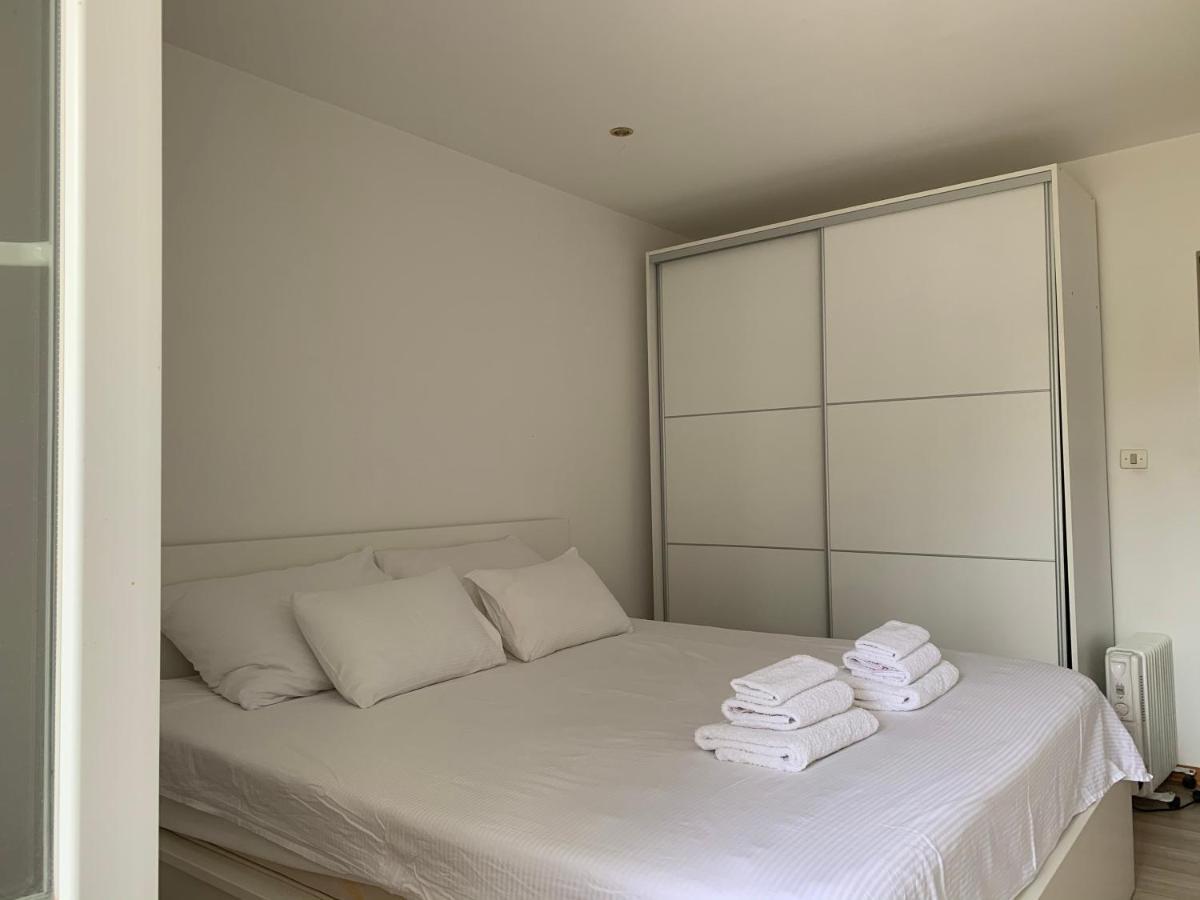 Ferienwohnung Stonehouse Vis Exterior foto